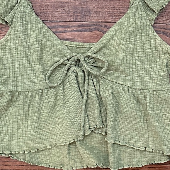 American Eagle Flutter Sleeve Crop Top - Picture 4 of 6